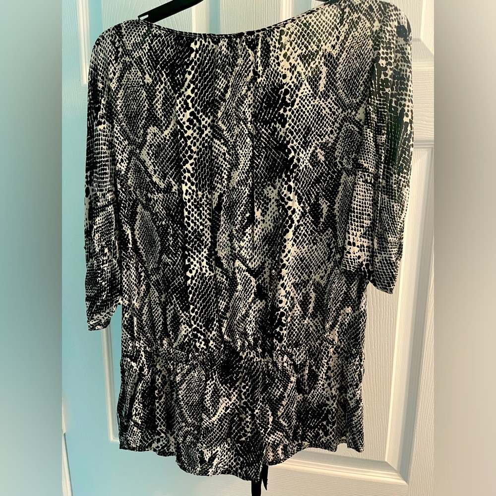 Snake skin print Express blouse